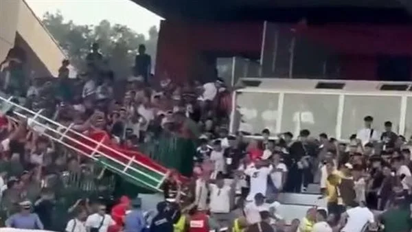 مأساة في الدوري الجزائري.. وفاة 3 مشجعين خلال احتفال رياضي مأساة في الدوري الجزائري.. وفاة 3 مشجعين خلال احتفال رياضي