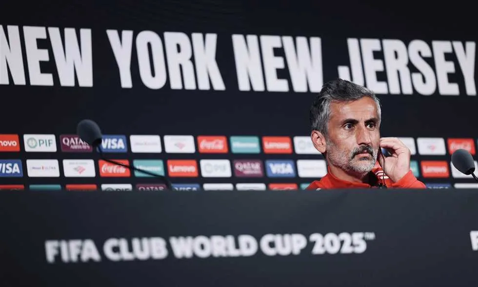 مؤتمر ريبيرو: تجاوزنا إهدار تريزيجيه لركلة الجزاء.. وهكذا سنواجه إستيفاو مؤتمر ريبيرو: تجاوزنا إهدار تريزيجيه لركلة الجزاء.. وهكذا سنواجه إستيفاو