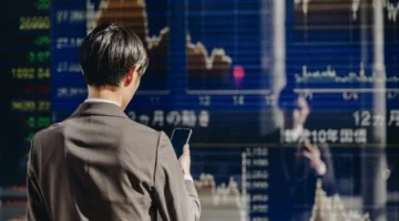 مؤشر نيكي يستمر في الارتفاع بفضل دعم الحكومة لسوق السندات