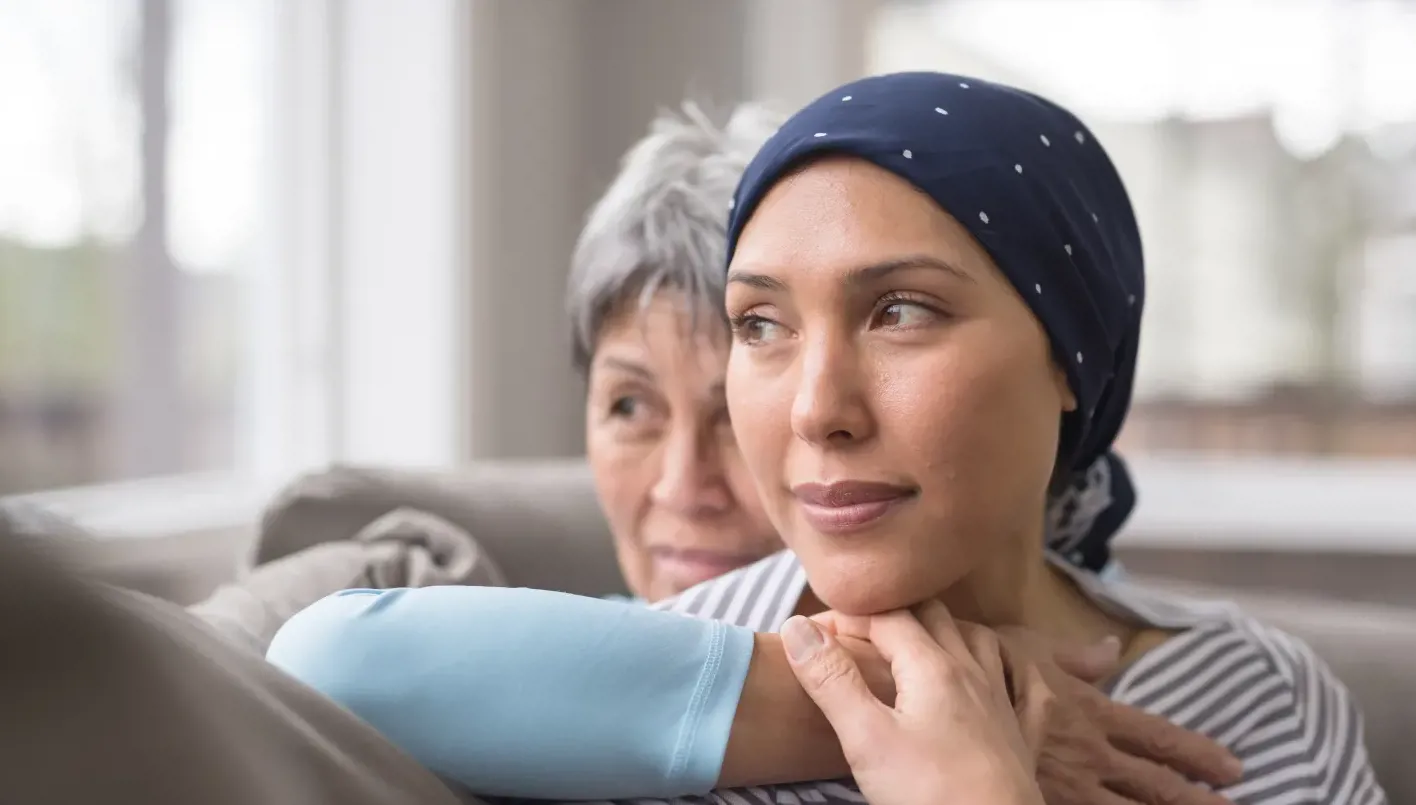 ما أسباب زيادة الإصابة بالسرطان لدى النساء أقل من الخمسين؟