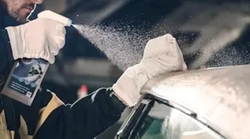 ما الفائدة من استخدام رذاذ العزل لأسقف السيارات المصنوعة من القماش؟