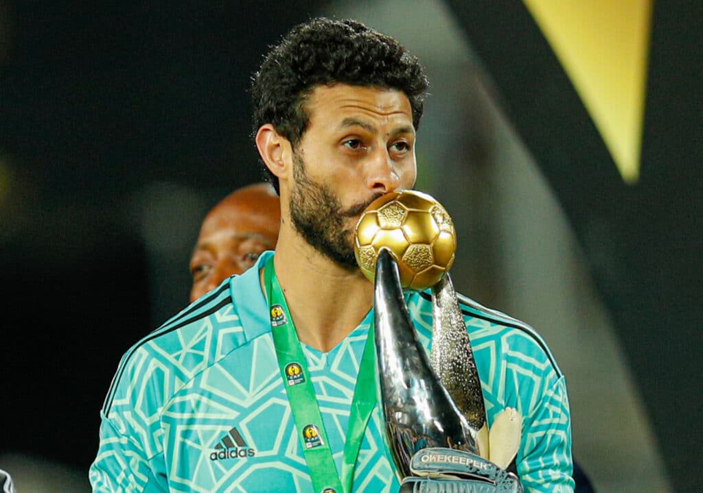 ما سبب عدم نظر الشناوي لمقدمة DAZN؟ ما سبب عدم نظر الشناوي لمقدمة DAZN؟
