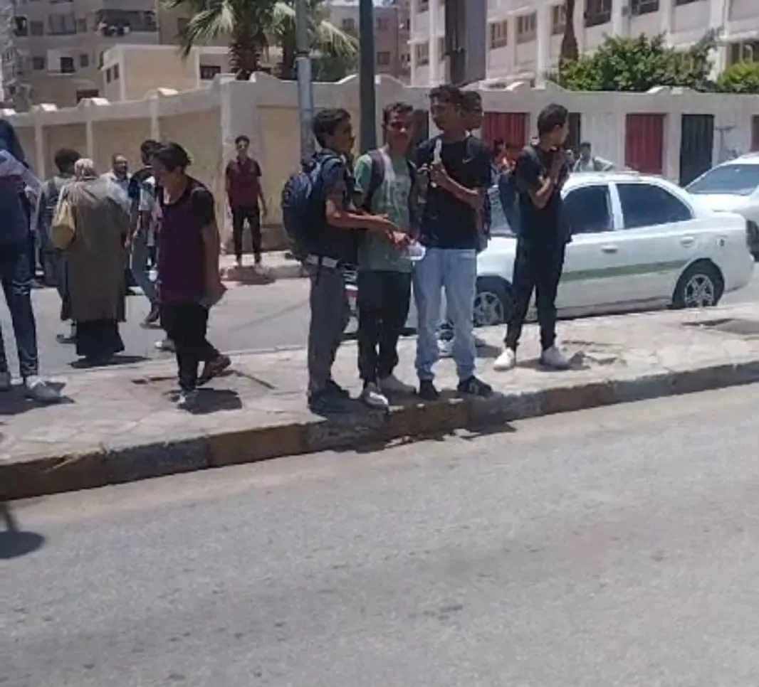ما هو نظام تقليل الاغتراب؟ دليل كامل لتحويل الكليات وتيسير تجربة الطلاب