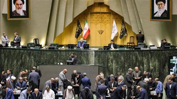 ما هي تداعيات قرار البرلمان الإيراني بإغلاق مضيق هرمز؟ وهل سيكون له تأثير على صادرات النفط الإيرانية؟ ما هي تداعيات قرار البرلمان الإيراني بإغلاق مضيق هرمز؟ وهل سيكون له تأثير على صادرات النفط الإيرانية؟