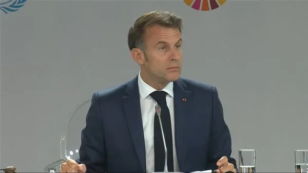 ماكرون: سنطرح عرضاً مفصلاً للتفاوض مع إيران بالتعاون مع بريطانيا وألمانيا ماكرون: سنطرح عرضاً مفصلاً للتفاوض مع إيران بالتعاون مع بريطانيا وألمانيا
