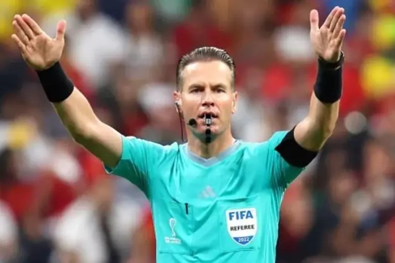 ماكيلي يتولى إدارة مباراة الهلال وباتشوكا المصيرية في كأس العالم للأندية ماكيلي يتولى إدارة مباراة الهلال وباتشوكا المصيرية في كأس العالم للأندية