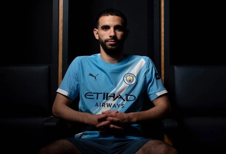 مانشستر سيتي يعلن عن التعاقد مع نجم جزائري جديد قبل بطولة كأس العالم للأندية مانشستر سيتي يعلن عن التعاقد مع نجم جزائري جديد قبل بطولة كأس العالم للأندية