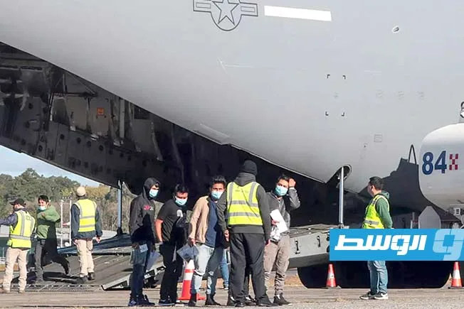 مبادرة دولية: إعادة المهاجرين من الولايات المتحدة إلى ليبيا تزعزع استقرار حكومة الدبيبة وتؤدي إلى انعدام الأمان. مبادرة دولية: إعادة المهاجرين من الولايات المتحدة إلى ليبيا تزعزع استقرار حكومة الدبيبة وتؤدي إلى انعدام الأمان.