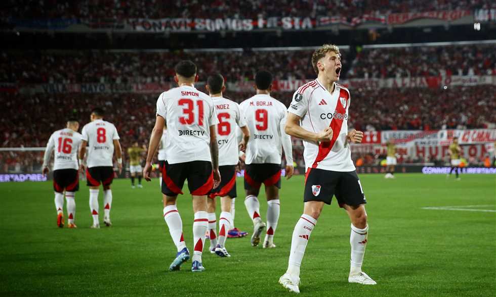 مباشر: كأس العالم للأندية – ريفر بليت يواجه أوراوا.. انطلاق المباراة قريباً مباشر: كأس العالم للأندية – ريفر بليت يواجه أوراوا.. انطلاق المباراة قريباً