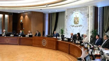 متحدث الحكومة: لجنة الأزمات معنية بمراقبة التأثيرات الاقتصادية في المنطقة