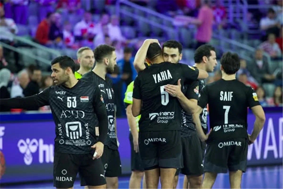 مجدي أبو المجد يعلن تشكيلة منتخب مصر لكرة اليد للمشاركة في بطولة العالم للشباب مجدي أبو المجد يعلن تشكيلة منتخب مصر لكرة اليد للمشاركة في بطولة العالم للشباب
