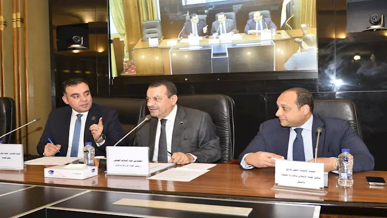 مجلس الشيوخ يدعو إلى تعزيز الاستثمار الزراعي في توشكى مجلس الشيوخ يدعو إلى تعزيز الاستثمار الزراعي في توشكى