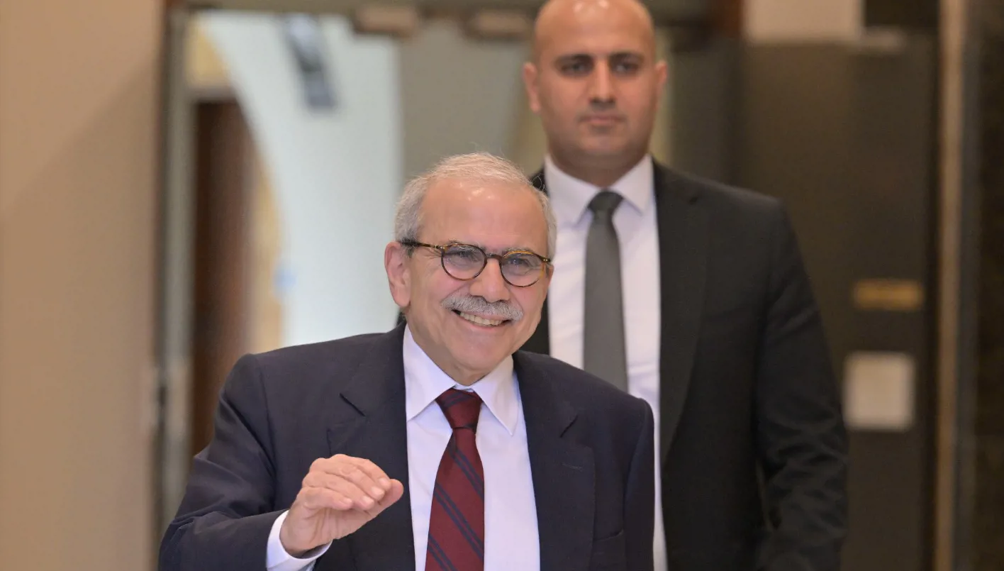 مجلس الوزراء يوافق على معالجة قضية ‘الحاويات القابلة للاشتعال في مرفأ بيروت’… وسلام: نرفض توريط لبنان مجلس الوزراء يوافق على معالجة قضية ‘الحاويات القابلة للاشتعال في مرفأ بيروت’… وسلام: نرفض توريط لبنان