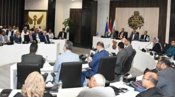 محافظ أسوان ومدير صندوق مكافحة الإدمان يشاركون في فعاليات المؤتمر الشامل لمبادرة “أسوان خالية من الإدمان”