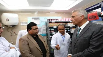 محافظ أسوان يقوم بجولة تفقدية في مركز صحة الأسرة بالعوضلاب بإدفو