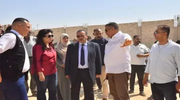 محافظ أسيوط يزور مجمع الصناعات الغذائية ومنتجات الرمان في البداري – صور