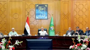 محافظ الإسماعيلية يراقب استعدادات مديرية التعليم لبدء امتحانات الثانوية العامة