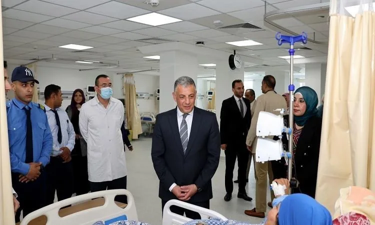 محافظ الإسماعيلية يزور المستشفى المركزي والمركز التكنولوجي في القنطرة