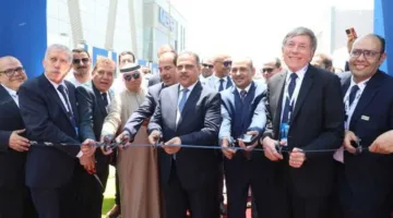 محافظ الشرقية يدشّن التوسعات الجديدة لشركة متخصصة في إنتاج وتصنيع اللقاحات البيطرية
