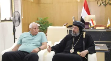 محافظ الوادي الجديد يرحب بوفد من كنيسة السيدة العذراء في الخارجة لتهنئتهم بعيد الأضحى.