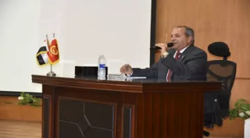 محافظ بورسعيد: الحفاظ على النظافة مسؤولية الأحياء حتى تصل الشركات الجديدة