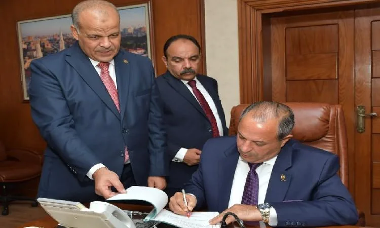 محافظ بورسعيد يعلن نتائج الشهادة الإعدادية بمعدل نجاح 85% محافظ بورسعيد يعلن نتائج الشهادة الإعدادية بمعدل نجاح 85%