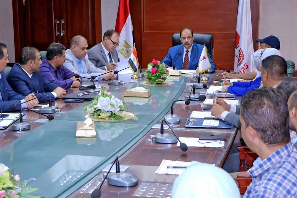 محافظ سوهاج: سنعمل على استغلال الأسواق الحضرية الجديدة وضمان تشغيلها بشكل فعّال محافظ سوهاج: سنعمل على استغلال الأسواق الحضرية الجديدة وضمان تشغيلها بشكل فعّال