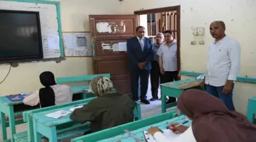 محافظ قنا يقوم بجولة في لجان امتحانات الثانوية العامة – صور