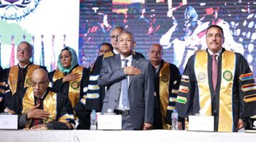 محافظ مطروح وسفير السودان يكرمان خريجي جامعة الأحفاد والأكاديمية العربية في العلمين