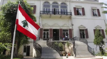 محافظ يُختار ليكون سفيراً