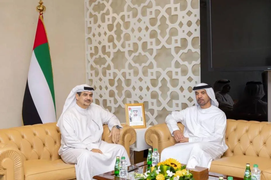 «محكمة أبوظبي» ووزارة العدل يناقشان استخدام التكنولوجيا «محكمة أبوظبي» ووزارة العدل يناقشان استخدام التكنولوجيا