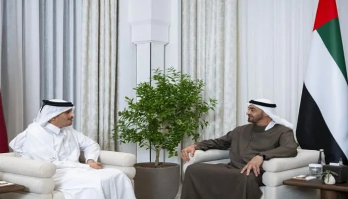 محمد بن زايد ورئيس وزراء قطر: لقاءات لتعزيز الشراكة والتعاون المتبادل