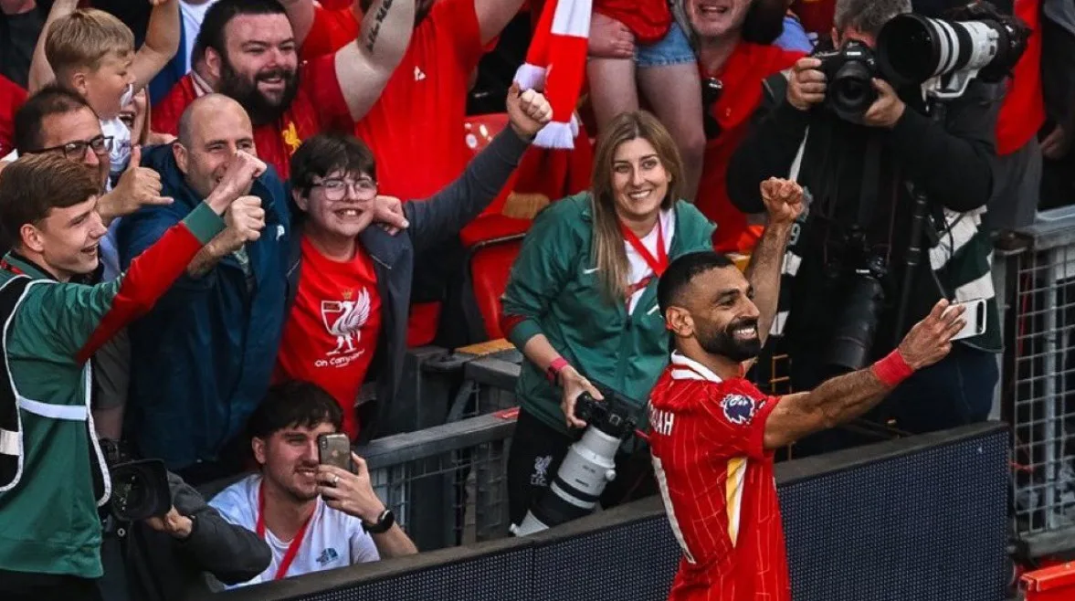 محمد صلاح يحتل المركز الثاني في منافسة الكرة الذهبية محمد صلاح يحتل المركز الثاني في منافسة الكرة الذهبية