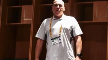 محمد يوسف يثني على روح الإمام عاشور القتالية ويتمنى له الشفاء السريع.