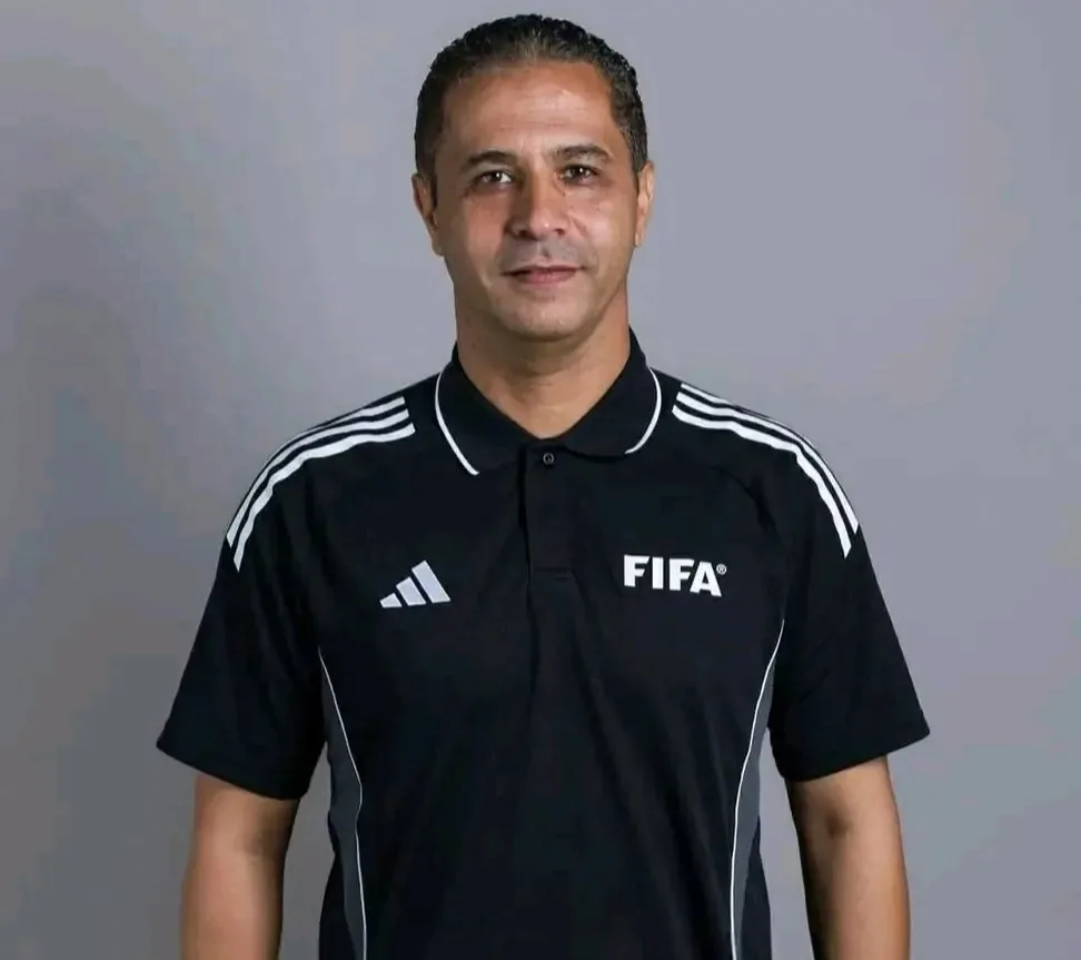 محمود عاشور يستعد للتحكيم في مباراة مانشستر سيتي والعين محمود عاشور يستعد للتحكيم في مباراة مانشستر سيتي والعين