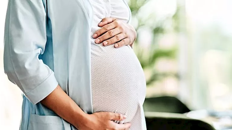 مخاطر مزدوجة: بحث ينبه من الحمل بعد سن الـ45 مخاطر مزدوجة: بحث ينبه من الحمل بعد سن الـ45