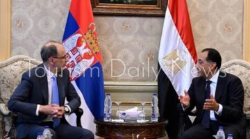 مدبولي يبحث في زيادة عدد السياح الصرب إلى مصر ويثمن دعم بلجراد للعناني