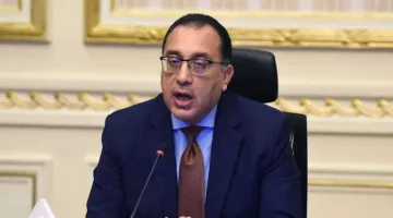 مدبولي يزور المركز التكنولوجي لخدمات المواطنين في زاوية صقر بالبحيرة