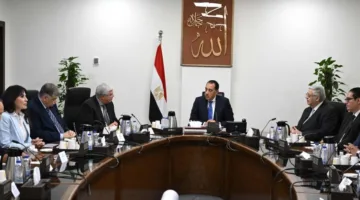مدبولي يناقش نتائج التعاون بين جامعة أكسفورد ومستشفى 500500