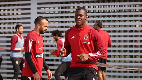 مدحت شلبي: الأهلي يقرر مصير أليو ديانج ويقوم بتعديل عقده مادياً مدحت شلبي: الأهلي يقرر مصير أليو ديانج ويقوم بتعديل عقده مادياً