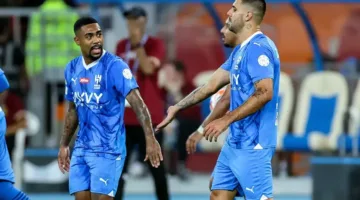 مدرب إنتر ميلان ينسق دفاع فريقه أمام ريال مدريد – رباعي الخبرة يتألق