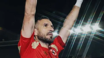 مدرب الأهلي الأسبق يسلط الضوء على الأحداث الأخيرة لعلي معلول مع النادي