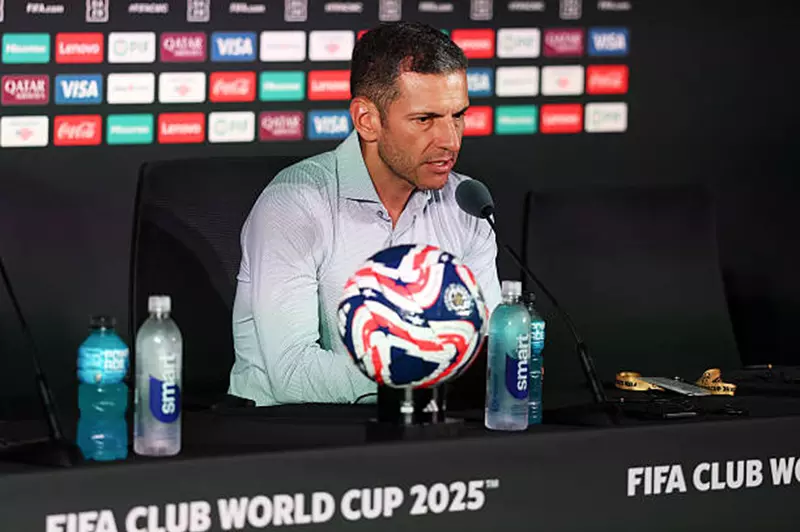مدرب باتشوكا: أشعر بالاستياء.. يجب أن تتغلب على ريال مدريد وإلا سيتغلب عليك.