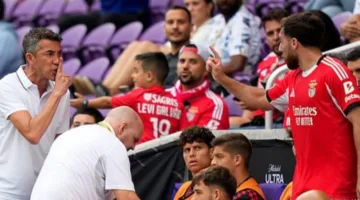مدرب بنفيكا في مشادة مع أحد لاعبيه