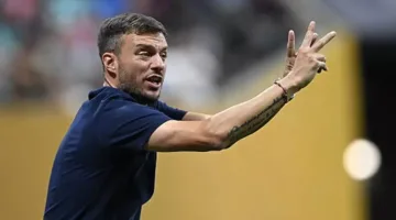 مدرب بورتو: يجب علينا تحقيق انتصار كبير على الأهلي، وأنا أتحمل مسؤولية الأخطاء.