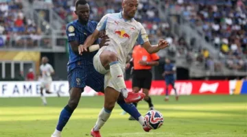 مدرب سالزبورغ: أفتخر بفريقي بالرغم من التعادل.. والهلال فريق قوي جداً