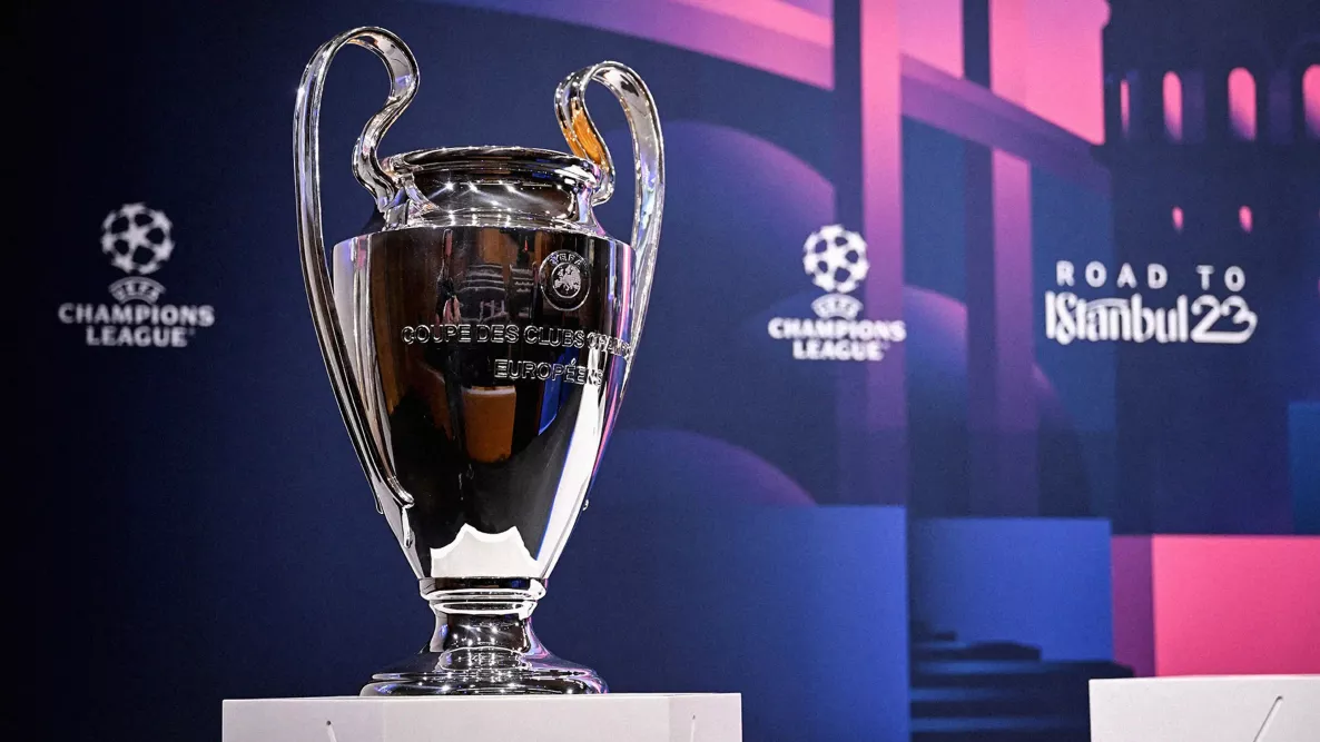 مدريد يحتل المركز الأول وبرشلونة في النهاية.. يويفا يكشف عن أفضل 10 أندية لموسم 2025 مدريد يحتل المركز الأول وبرشلونة في النهاية.. يويفا يكشف عن أفضل 10 أندية لموسم 2025