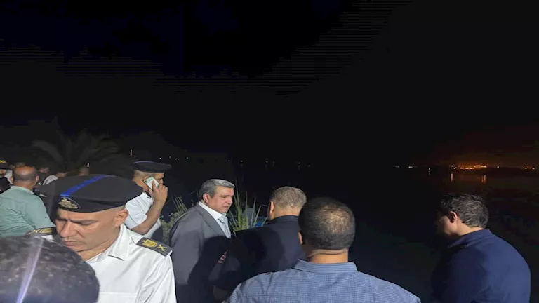 مدير أمن أسيوط يزور مكان حادث غرق تروسيكل في النيل – صور