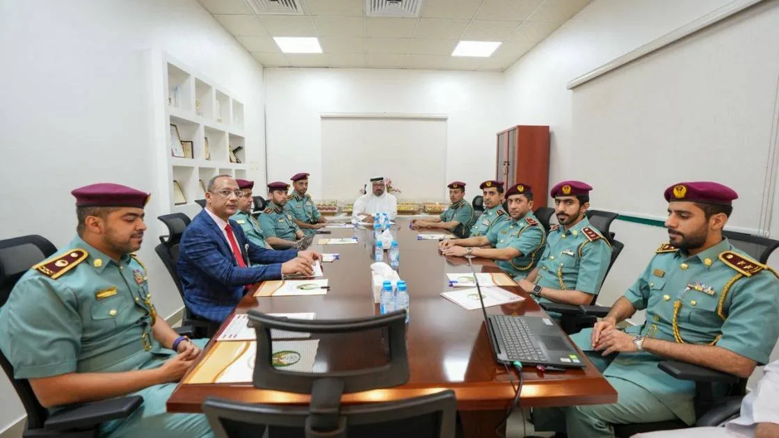 مدير العمليات بشرطة عجمان يقوم بزيارة مركز الصناعية مدير العمليات بشرطة عجمان يقوم بزيارة مركز الصناعية