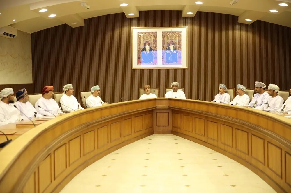 مراجعة مشاريع الطرق في محافظة الظاهرة مراجعة مشاريع الطرق في محافظة الظاهرة